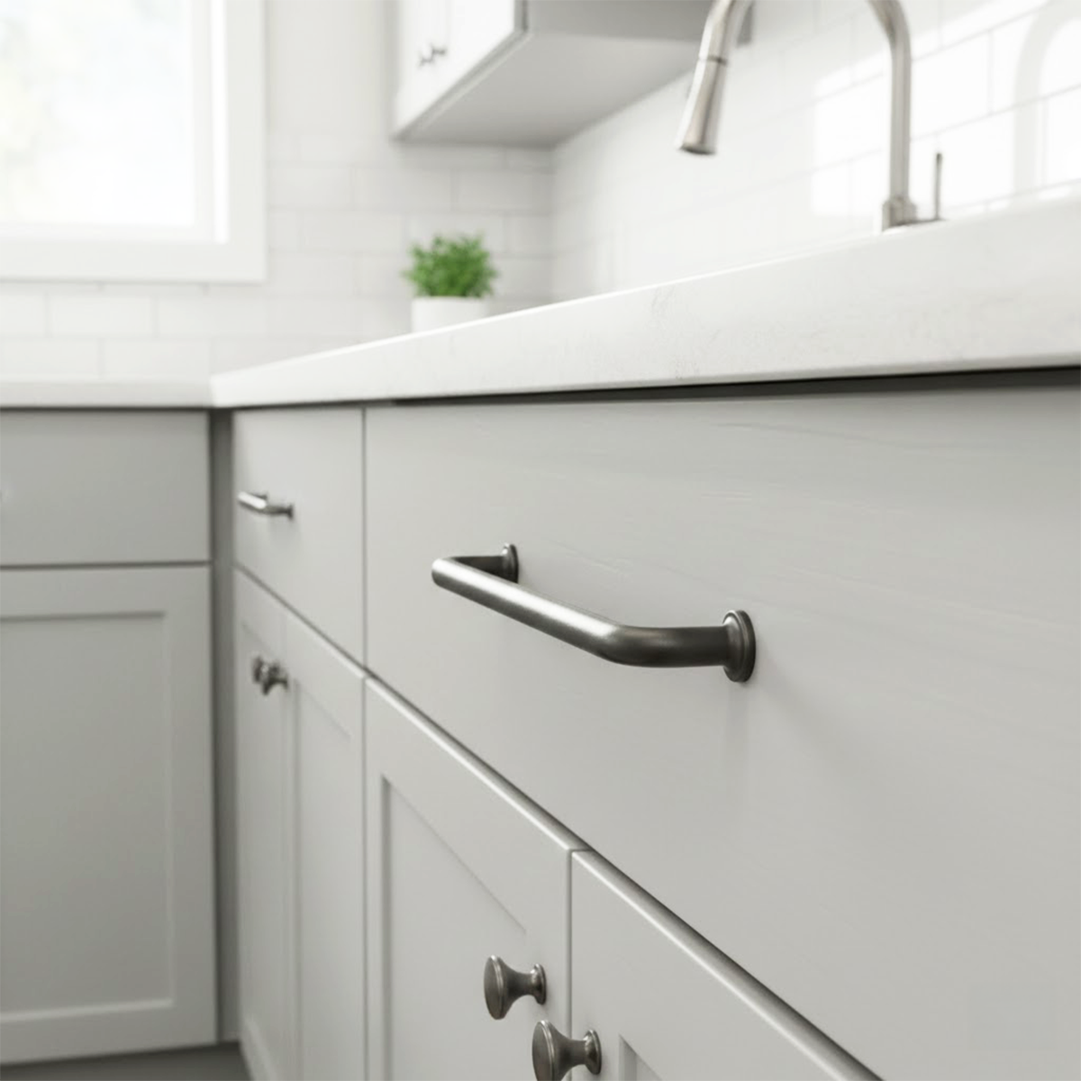 Ilgın 128 mm Siyah Zamak Kulp Dolap Çekmece Vestiyer Kulbu