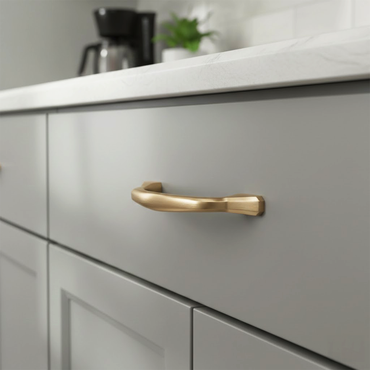 H2180 Kulp mat altin 192mm