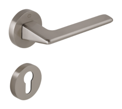 Çebi A5107 MP08 VERA Kapı Kolu Fırçalanmış İnox Barelli